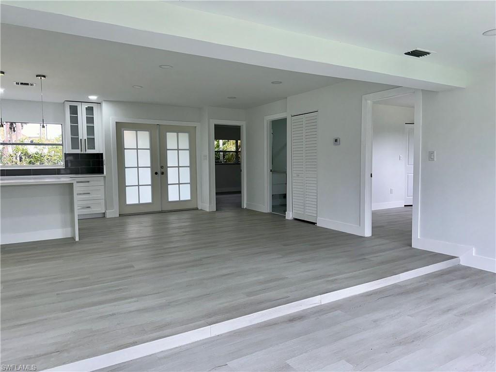 ISLAND PARK - Residential Lease