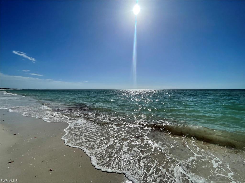 AMBASSADOR CONDO - Residential