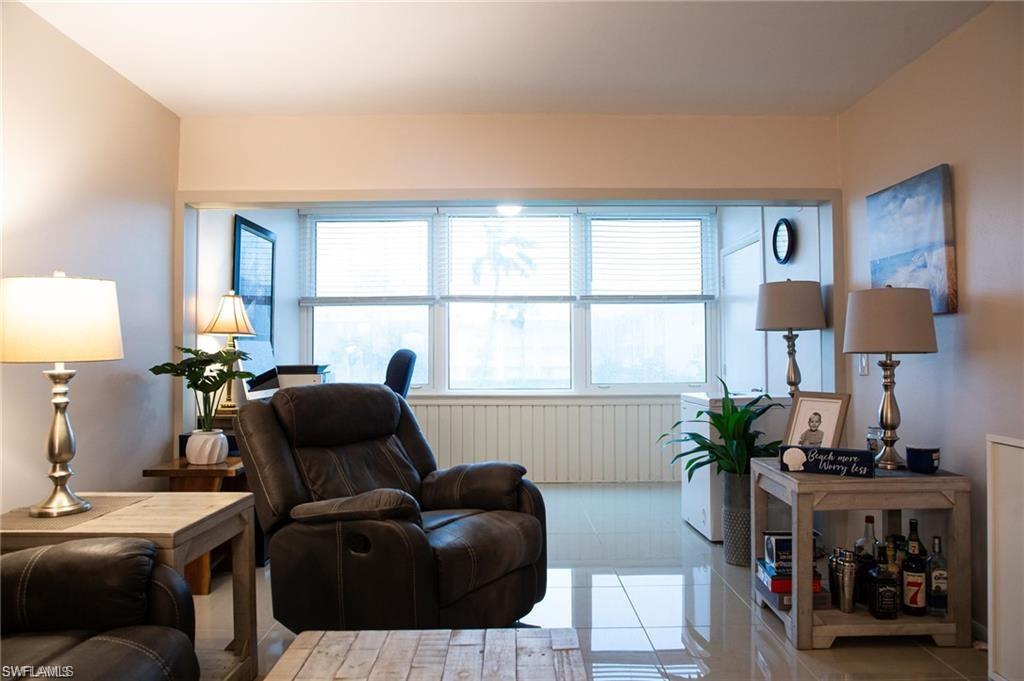 SEVEN LAKES - Residential Lease