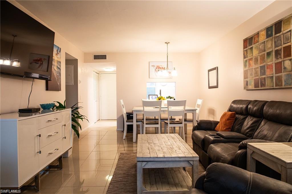 SEVEN LAKES - Residential Lease