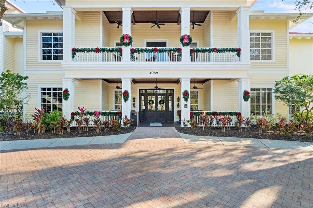 COUNTRY CLUB - Residential