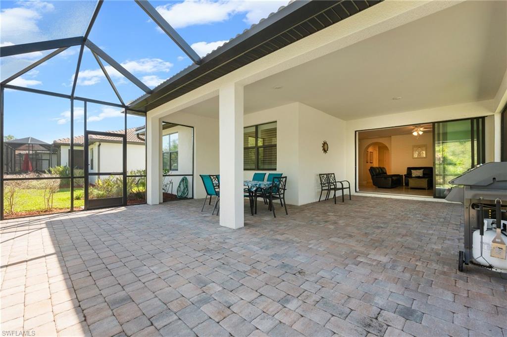 COUNTRY CLUB - Residential