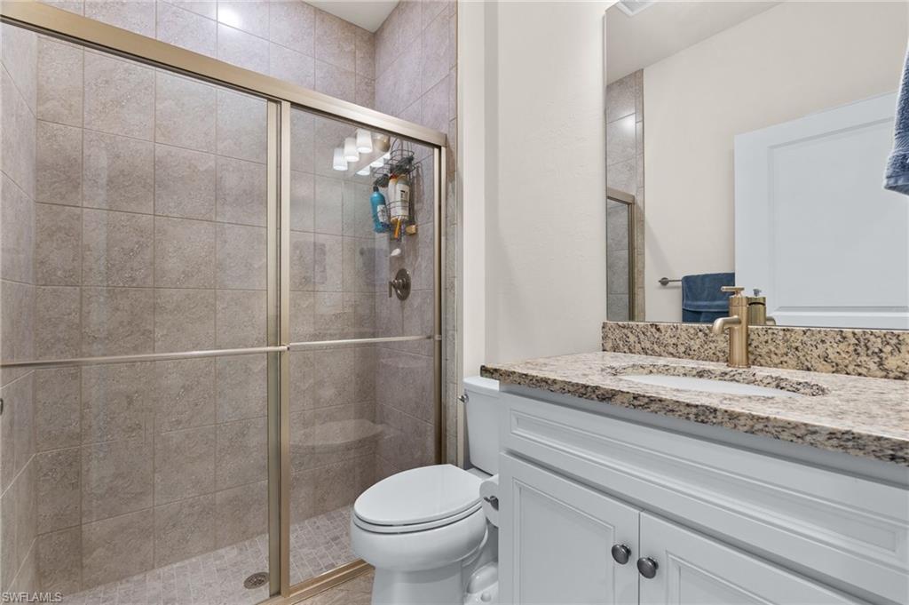 COUNTRY CLUB - Residential