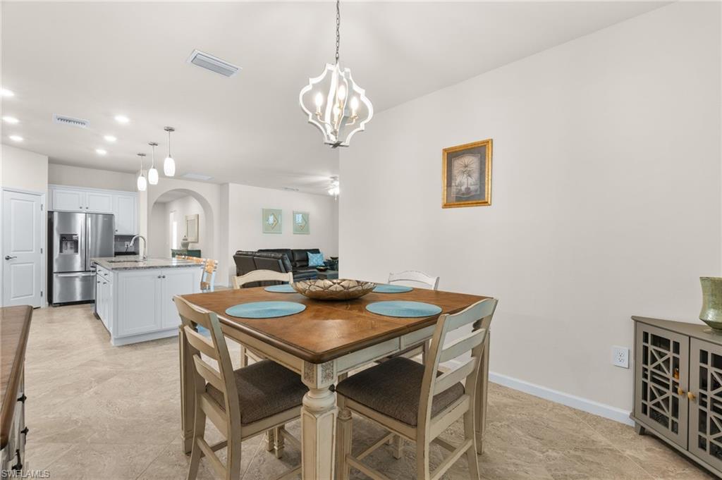 COUNTRY CLUB - Residential