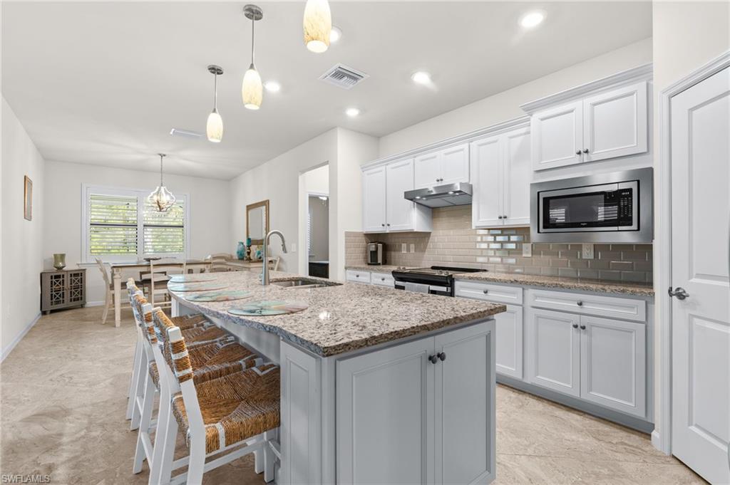 COUNTRY CLUB - Residential