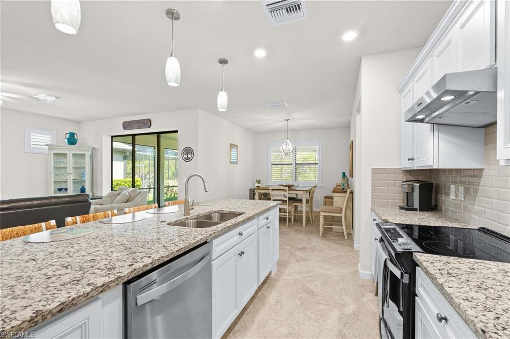 COUNTRY CLUB - Residential