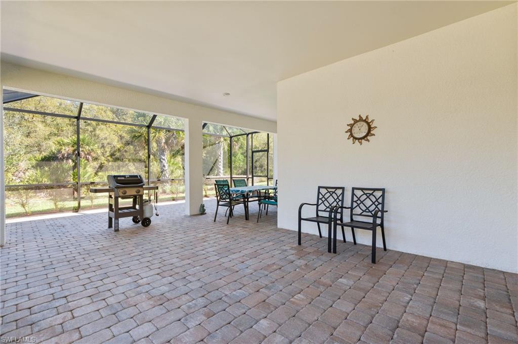 COUNTRY CLUB - Residential