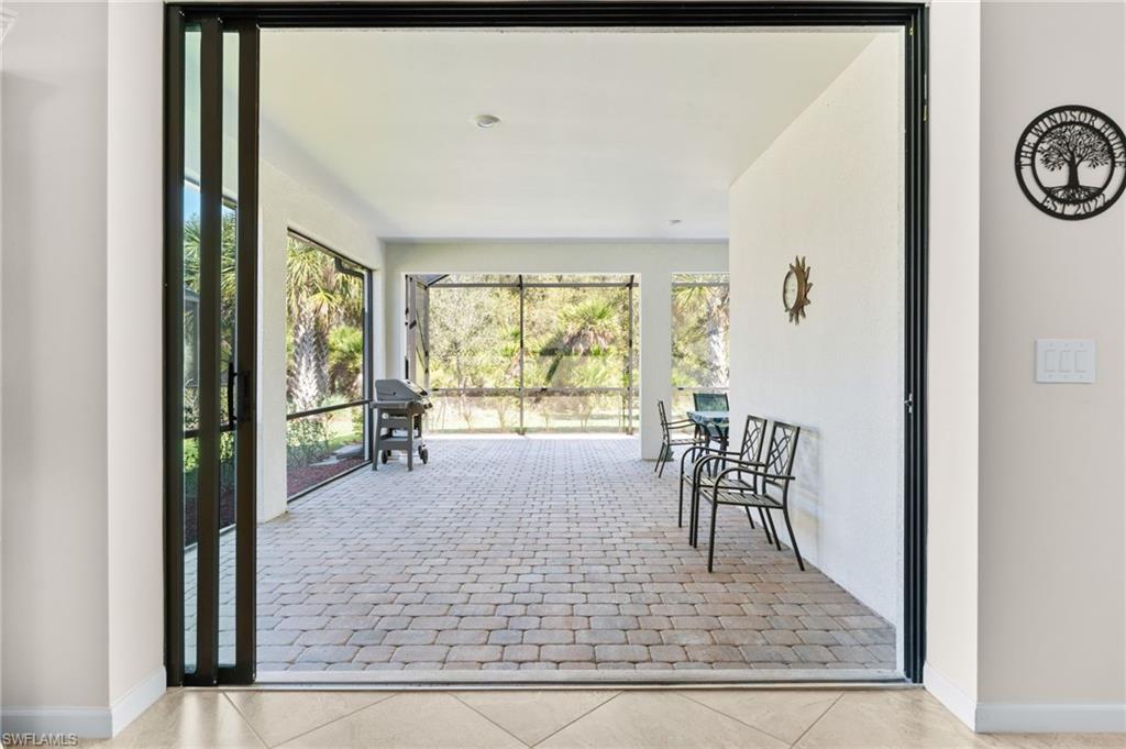 COUNTRY CLUB - Residential