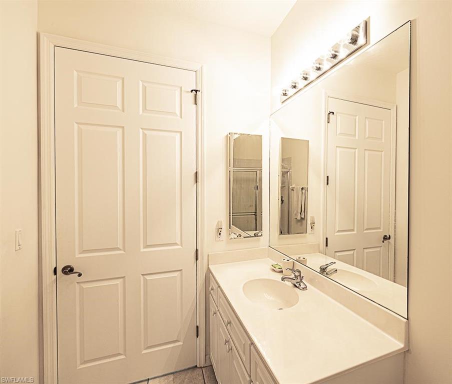 PARADISE POINTE II - Residential