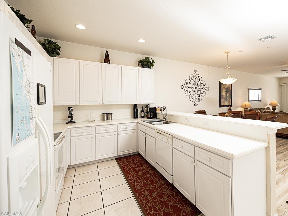 PARADISE POINTE II - Residential