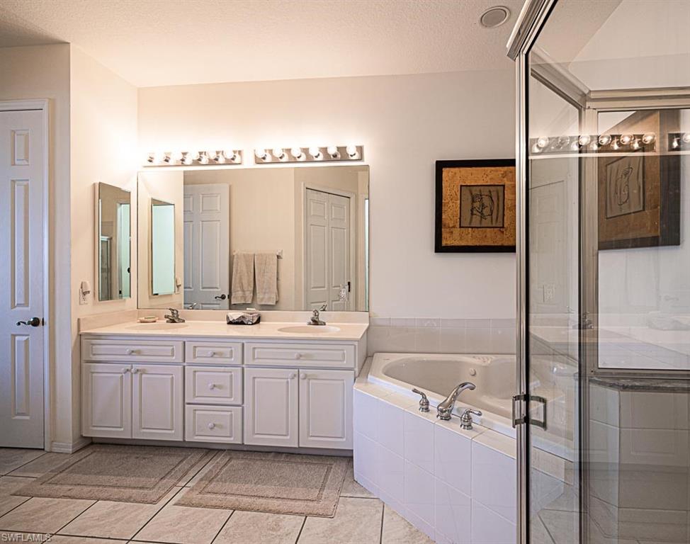 PARADISE POINTE II - Residential