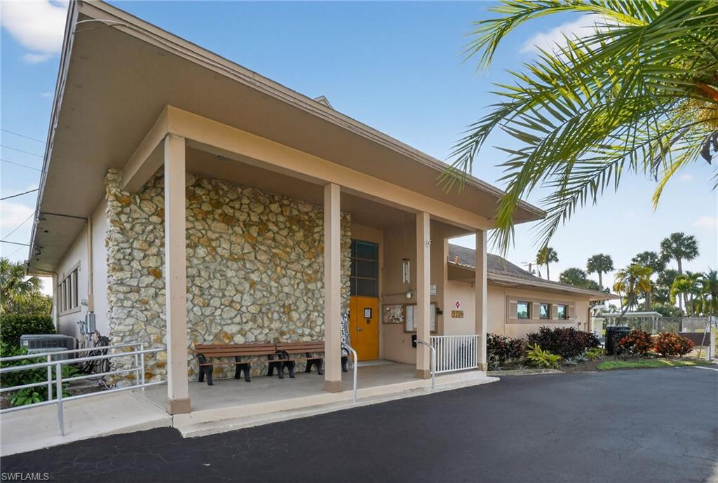 RIVIERA COLONY - Residential