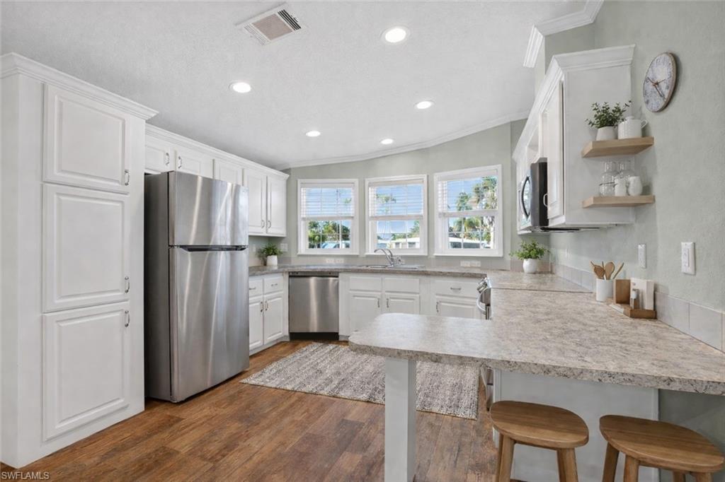 RIVIERA COLONY - Residential