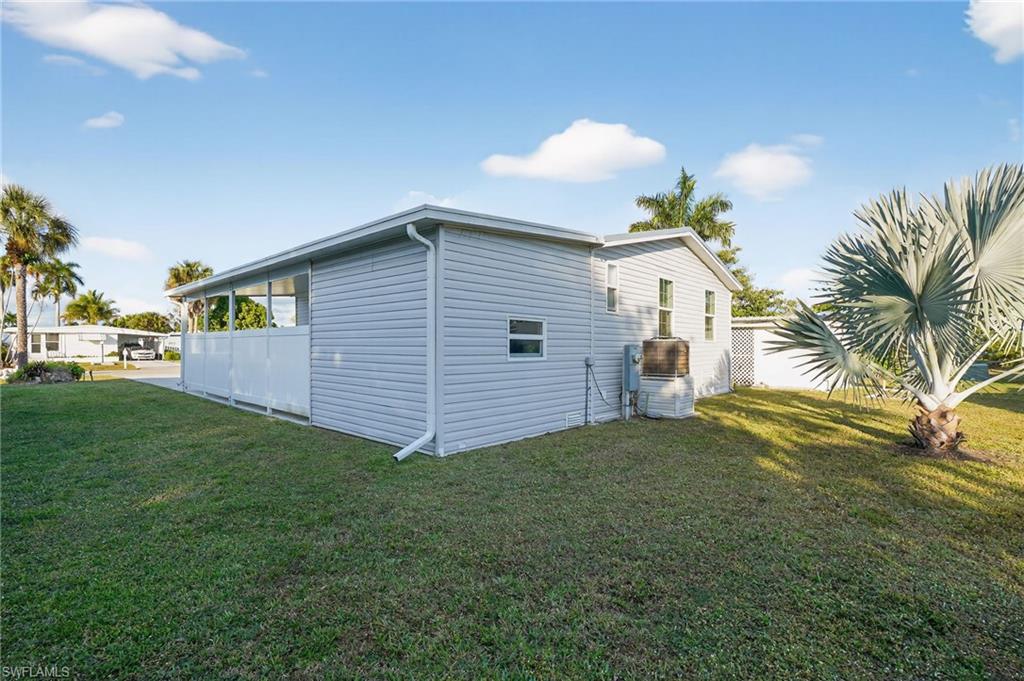 RIVIERA COLONY - Residential