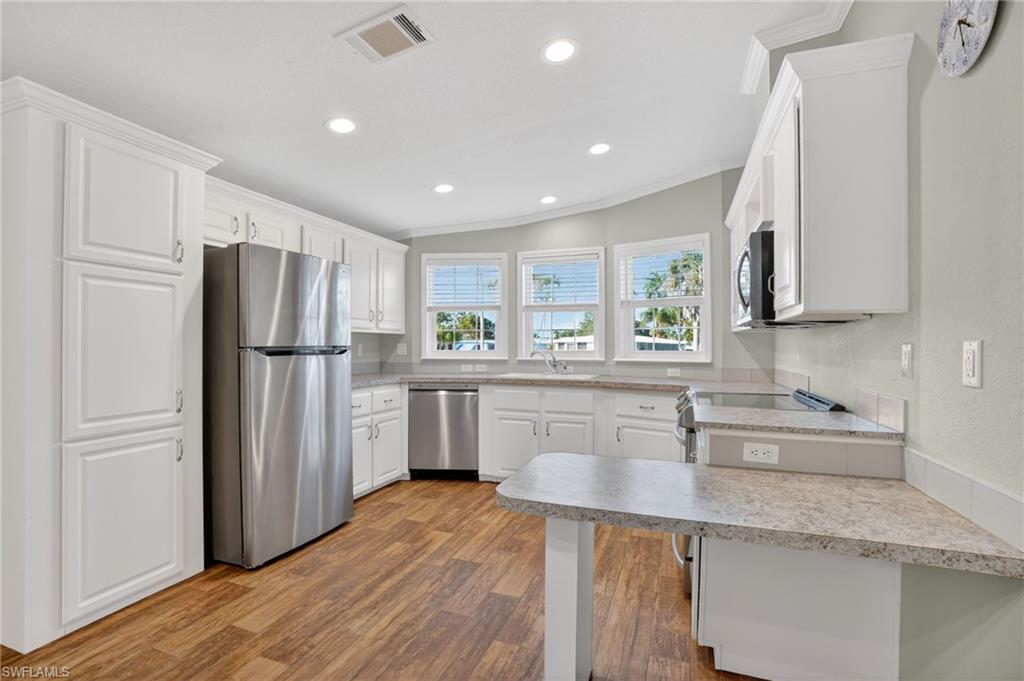 RIVIERA COLONY - Residential