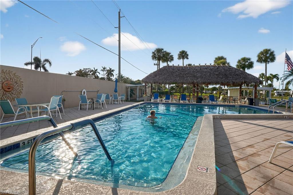 RIVIERA COLONY - Residential