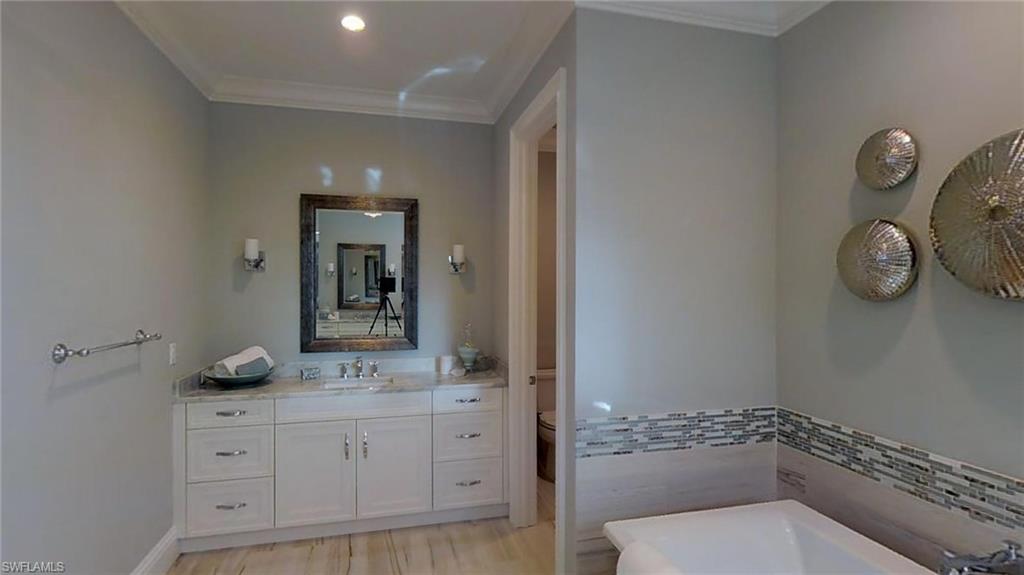 LAGUNA SHORES - Residential