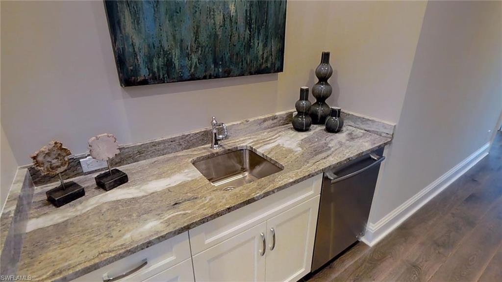 LAGUNA SHORES - Residential