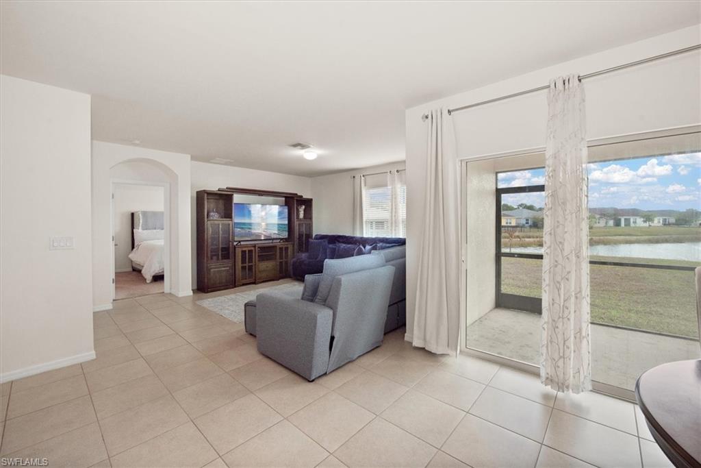 TOWN LAKES - Residential