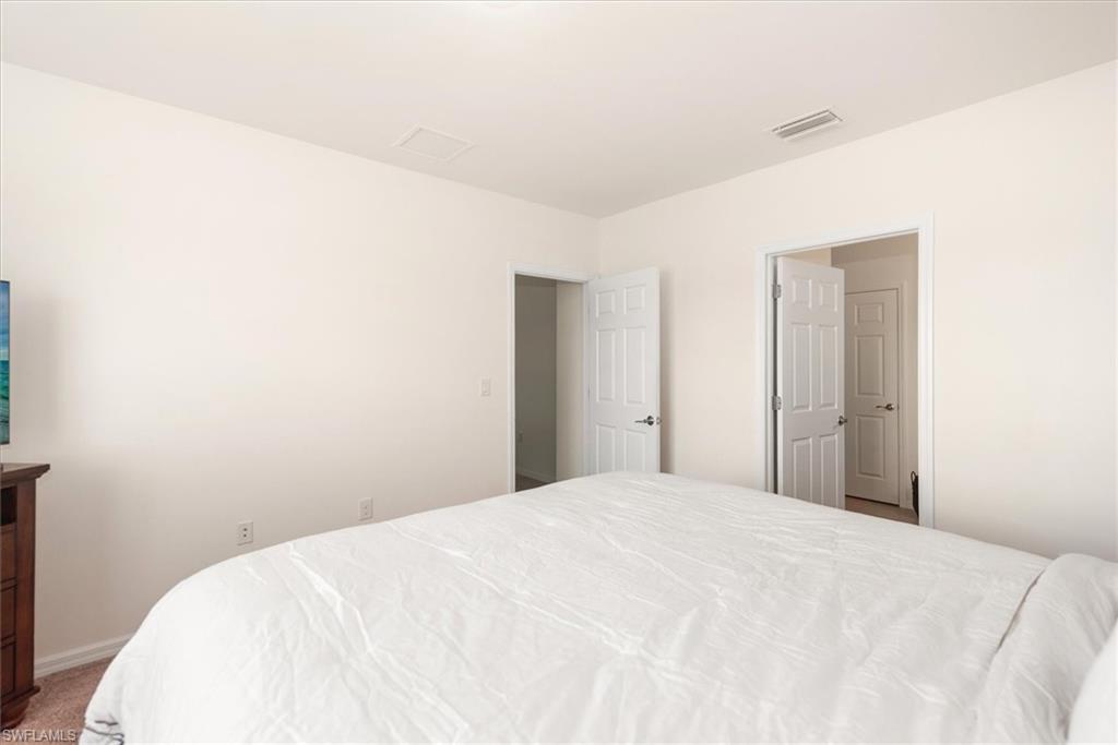 TOWN LAKES - Residential