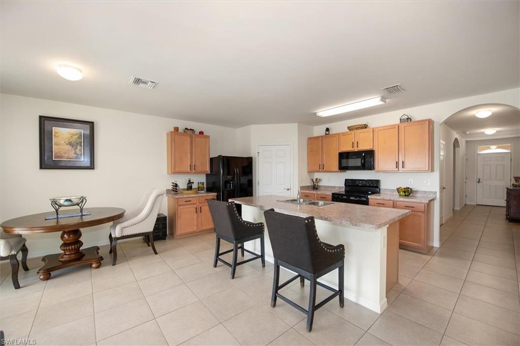 TOWN LAKES - Residential