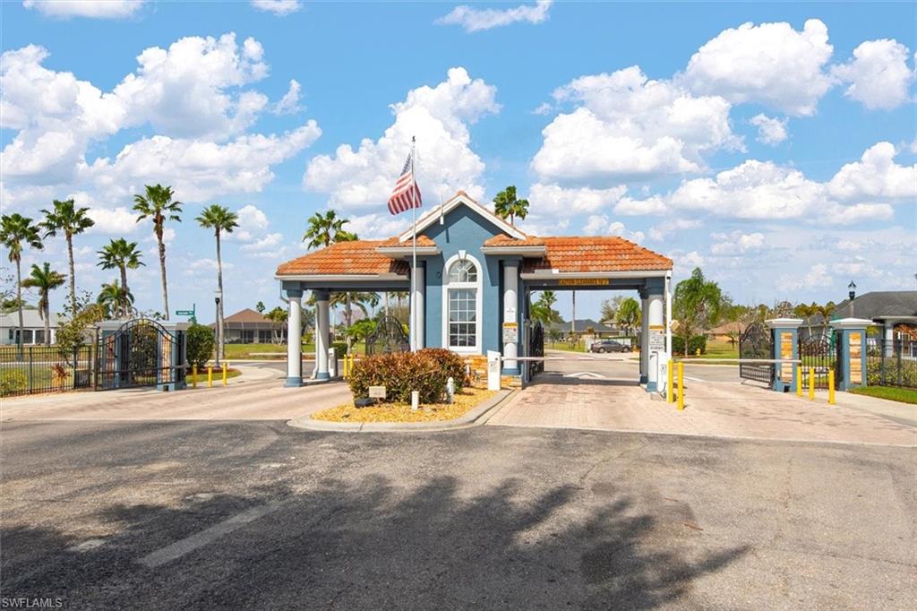 TOWN LAKES - Residential