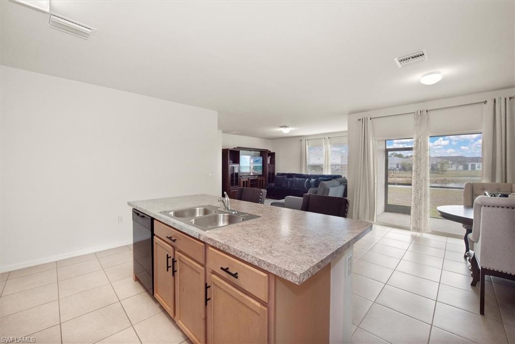 TOWN LAKES - Residential