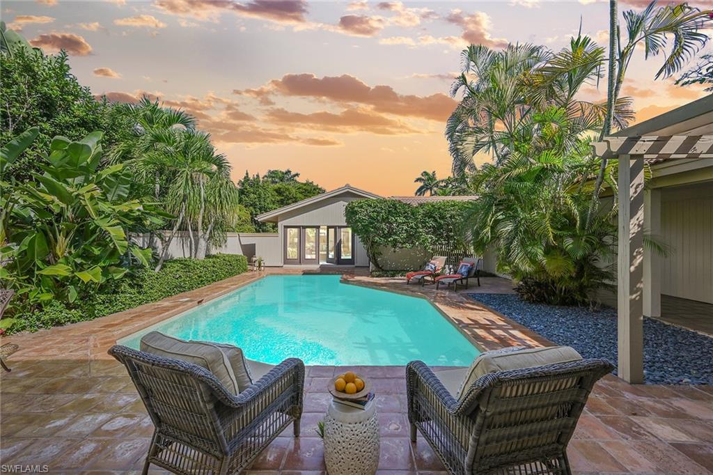 PELICAN BAY WOODS - Residential