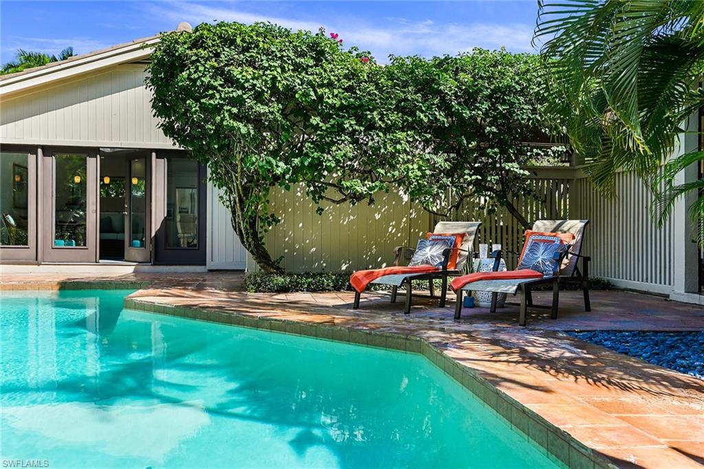 PELICAN BAY WOODS - Residential