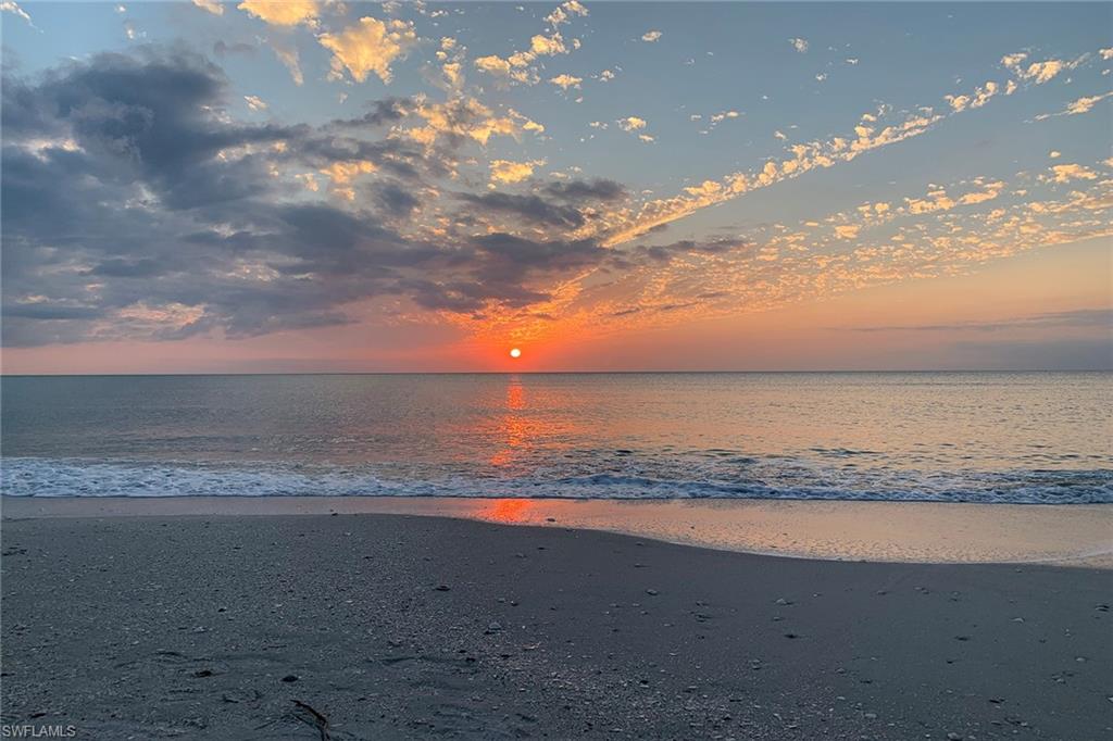 PELICAN BAY WOODS - Residential