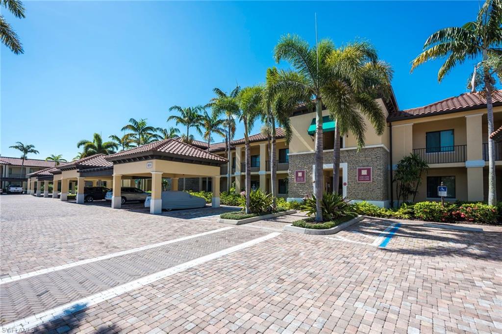 NAPLES BAY RESORT - Residential