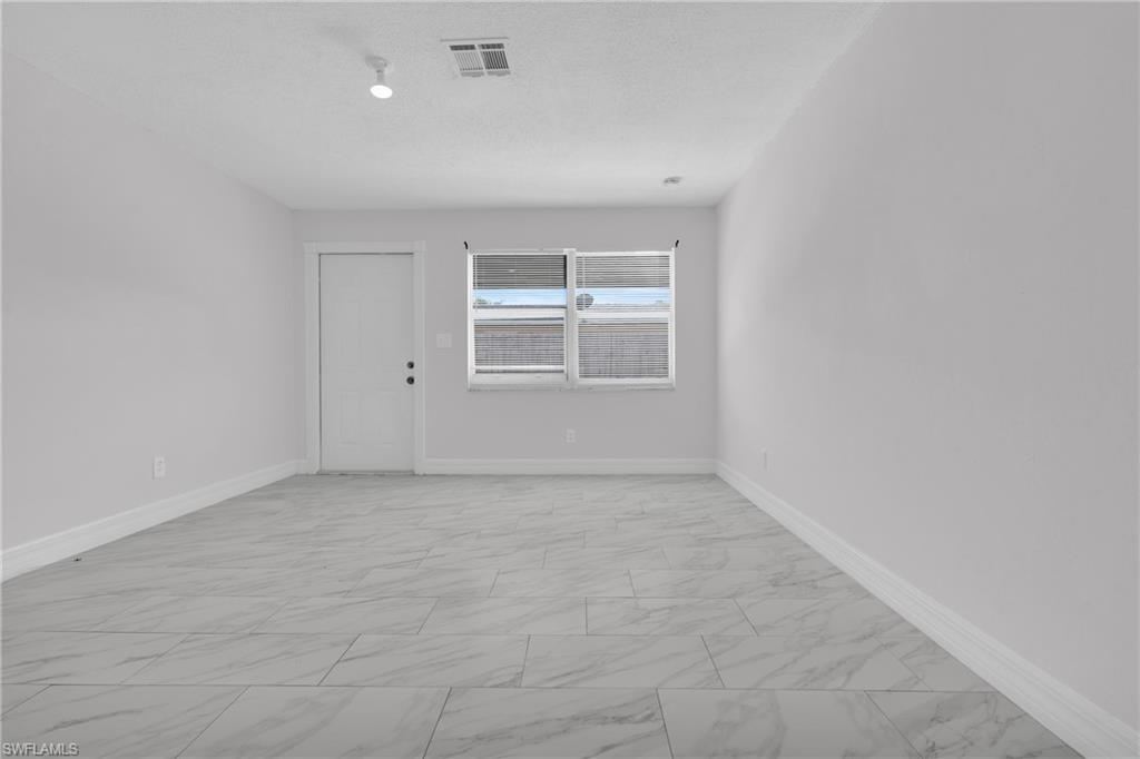 PINE MANOR - Residential