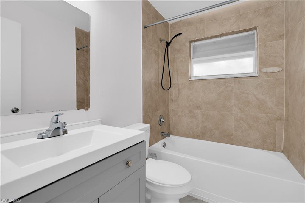 PINE MANOR - Residential