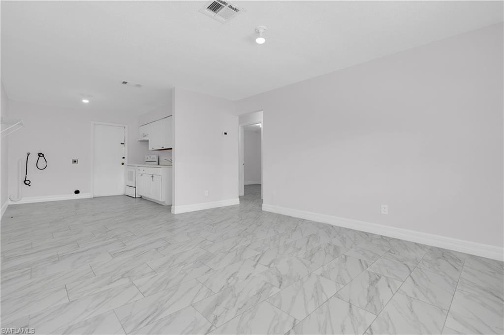 PINE MANOR - Residential