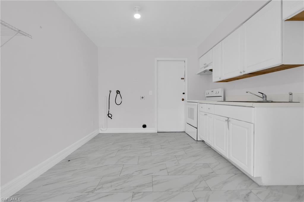 PINE MANOR - Residential