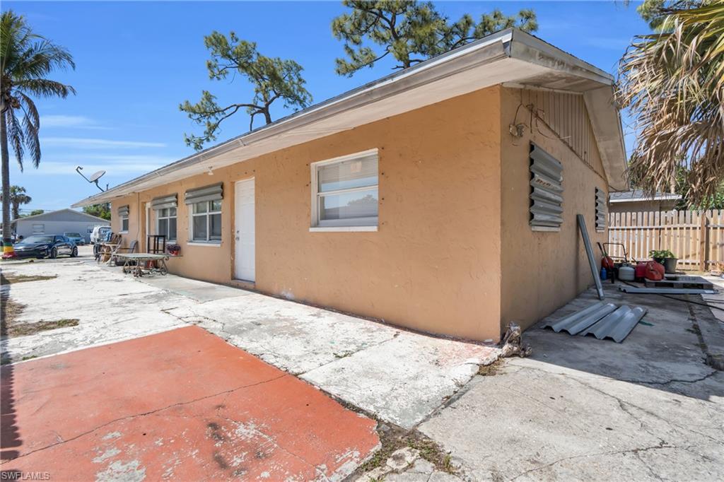 PINE MANOR - Residential