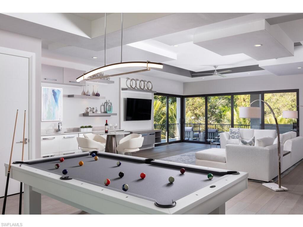 PINE RIDGE - Residential