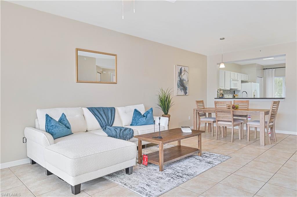 LAKESIDE HIDEAWAY - Residential Lease