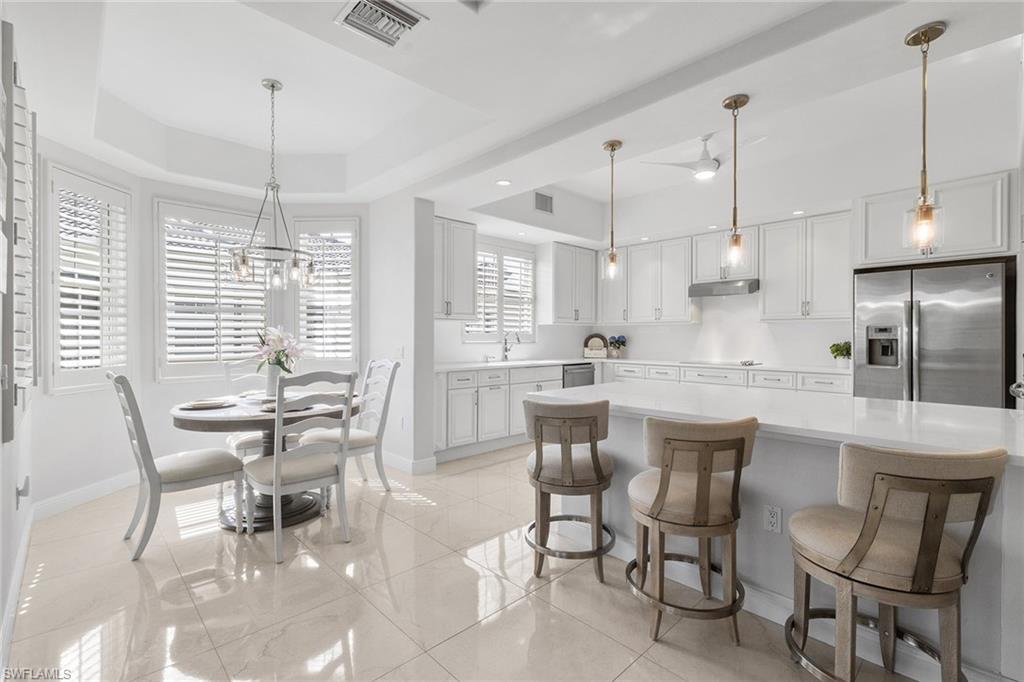 583 Avellino Isles CIR 202