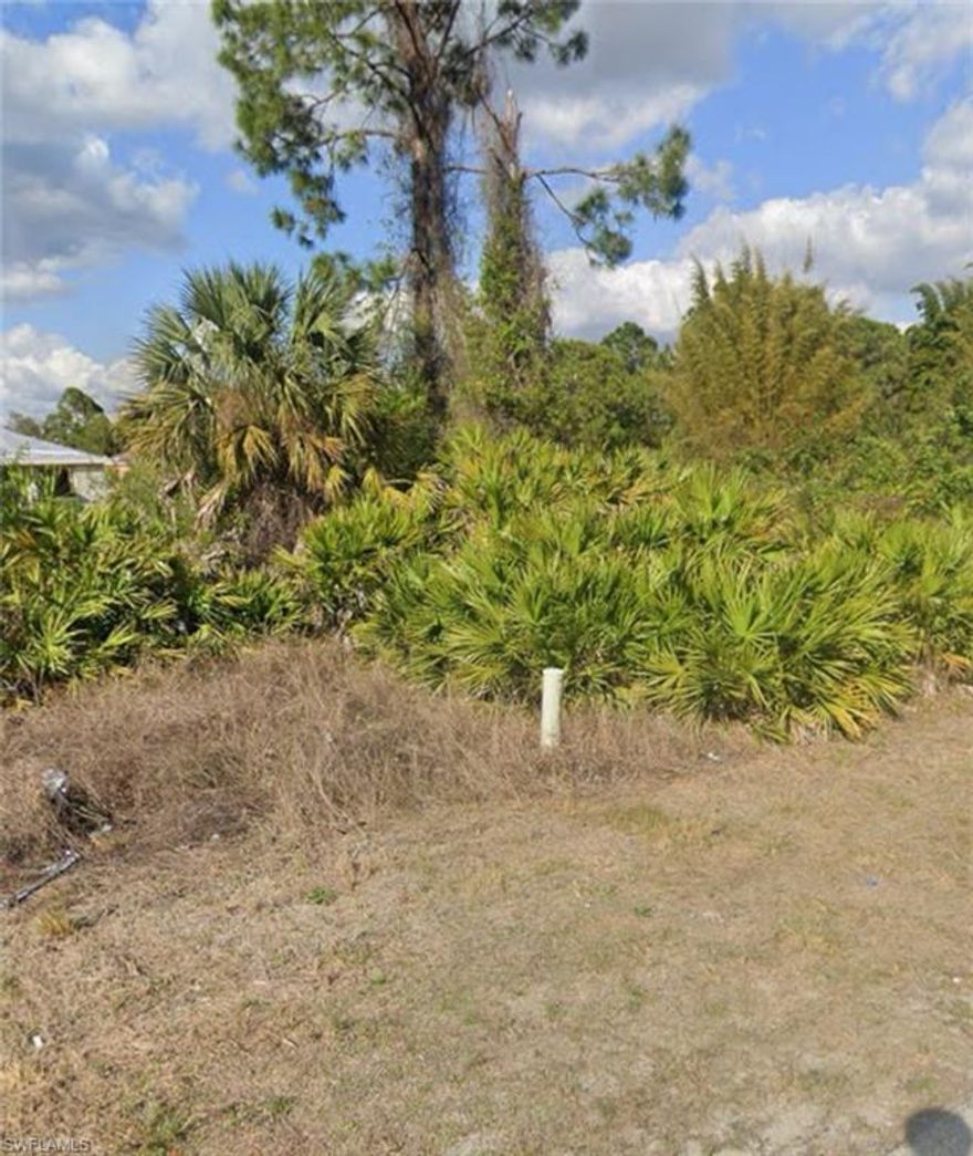 Build your dream home/retirement home/investment home just minutes to I75, Local Shopping and Dining. A short drive to Ft. Myers, this amazing lot is in a desirable community and awaits you. It's within an hour from many of Southwest Florida's top beaches, golf courses, malls, and an endless number of restaurants. Enjoy Lazy Springs Recreational Park, just a short walk or bike ride away! Buyer is responsible for performing all due diligence including, but not limited to, availability of utilities, scrub-jay and lot dimensions. No deed restriction, no HOA, no CDD!! Make an offer today!