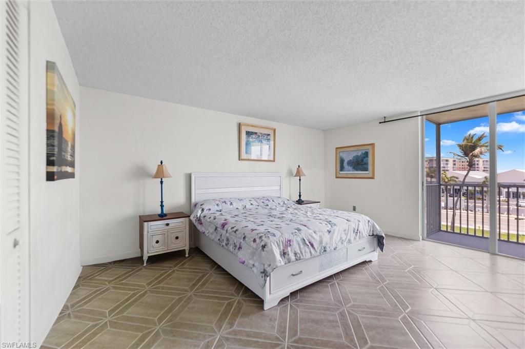CRECIENTE CONDO EAST - Residential