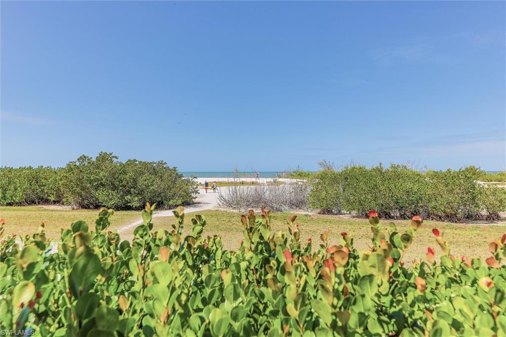 CRECIENTE CONDO EAST - Residential