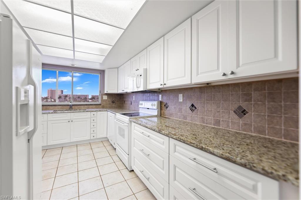 CRECIENTE CONDO EAST - Residential