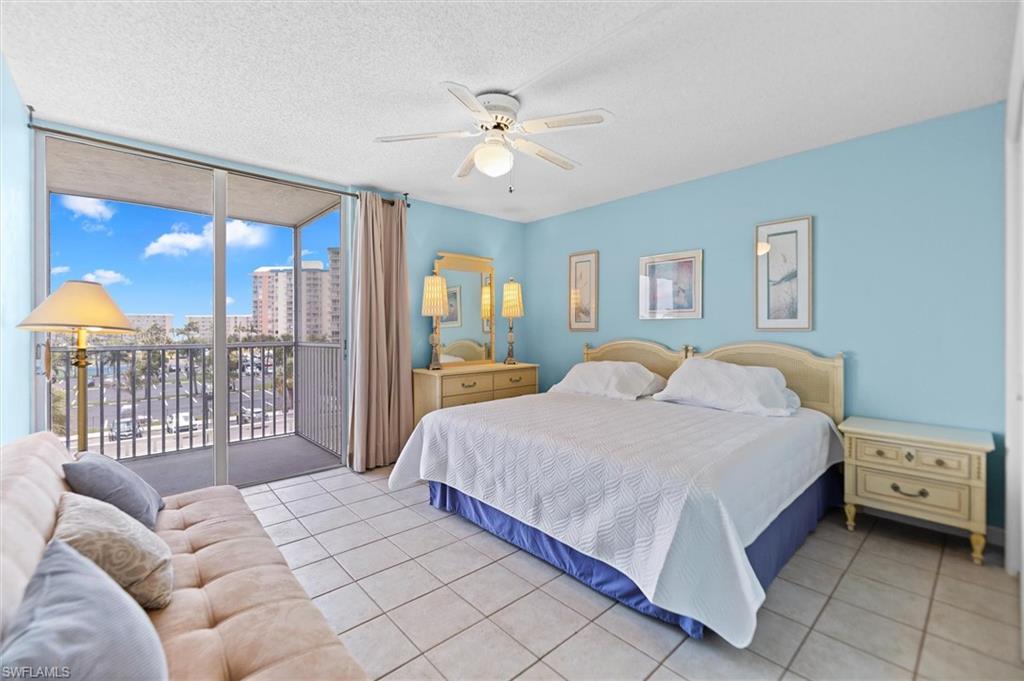 CRECIENTE CONDO EAST - Residential