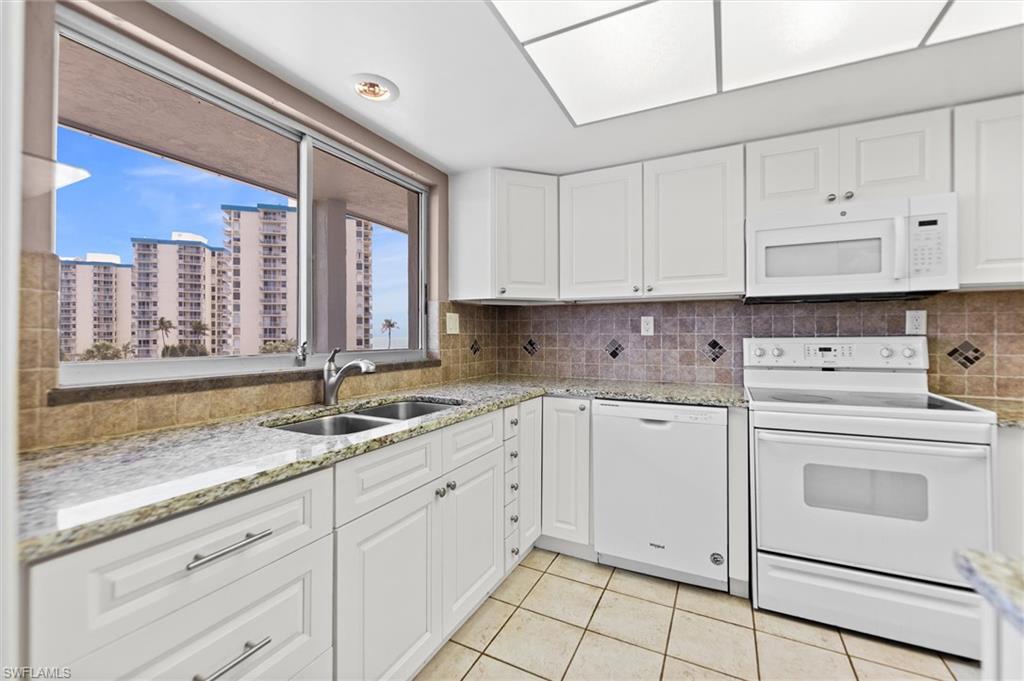 CRECIENTE CONDO EAST - Residential
