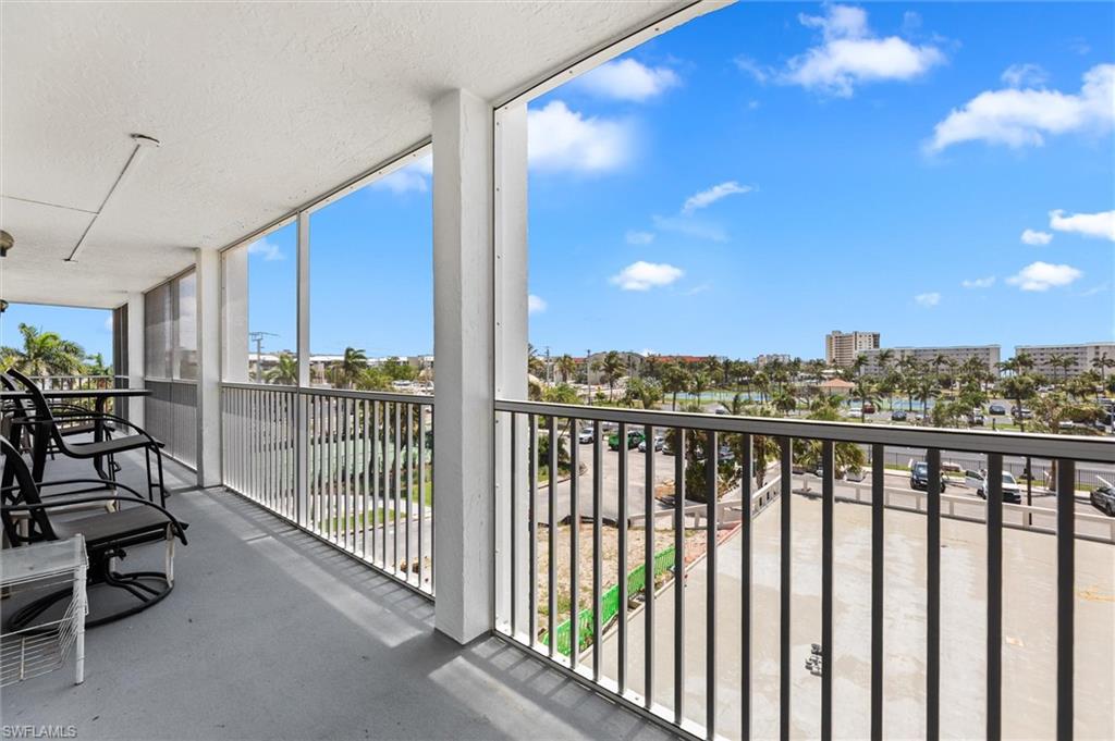 CRECIENTE CONDO EAST - Residential