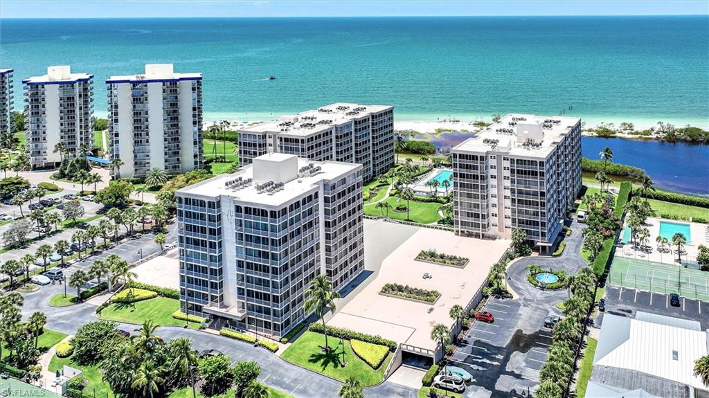 CRECIENTE CONDO EAST - Residential