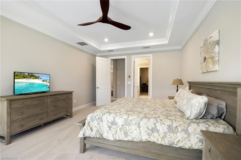 ESPLANADE LAKE CLUB - Residential