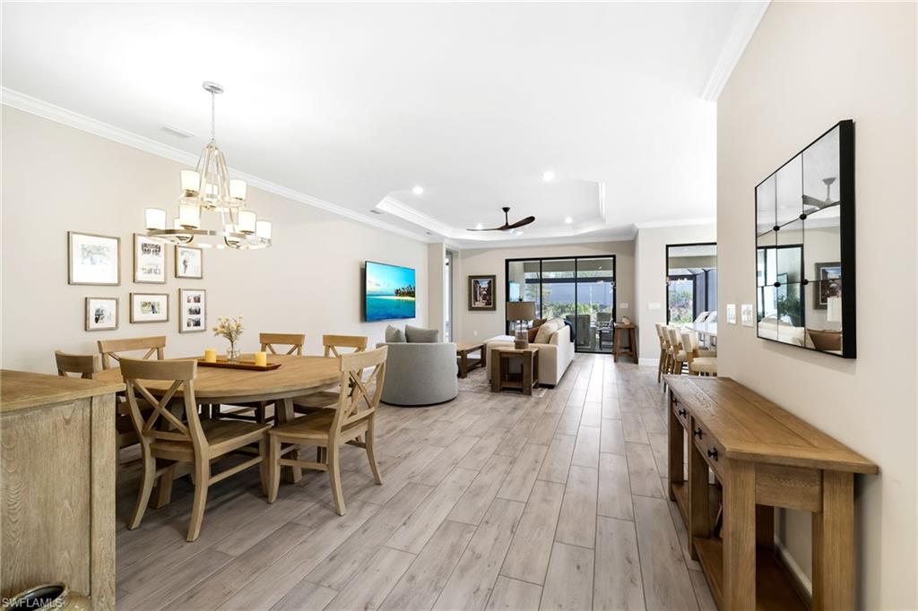 ESPLANADE LAKE CLUB - Residential