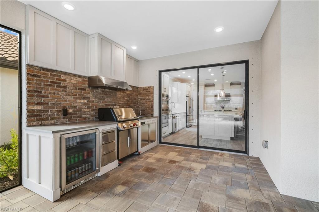 ESPLANADE LAKE CLUB - Residential